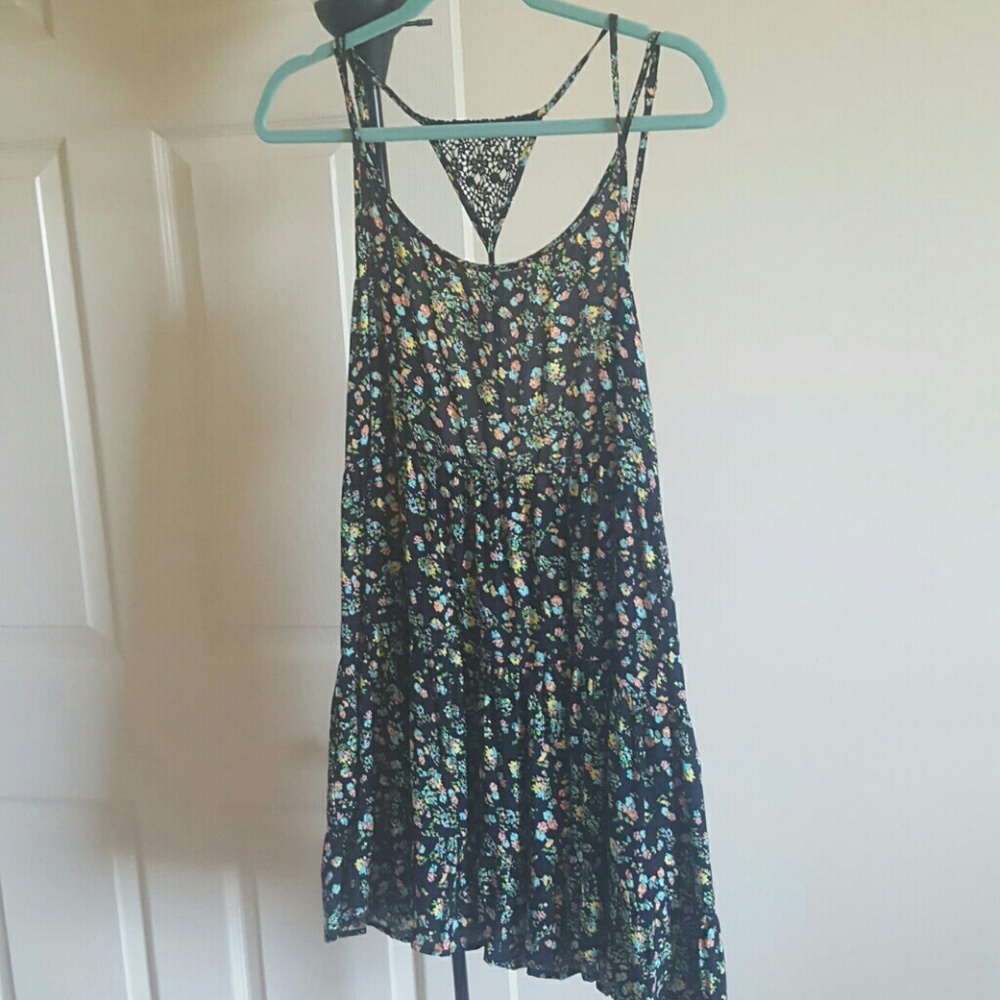 NWT gorgeous strappy floral print open back dress